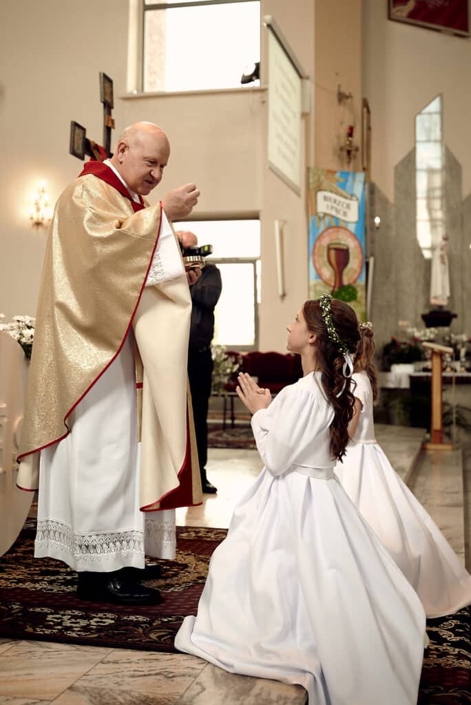 Przyjęcie Komunii Świętej - kościół Kolbego Pabianice