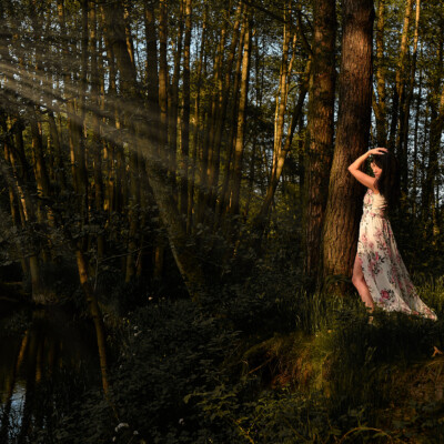 Sesja portretowa Ewy w lesie nad Grabią
