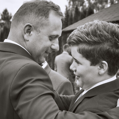 Syn i Ojciec podczas ceremonii zaślubin